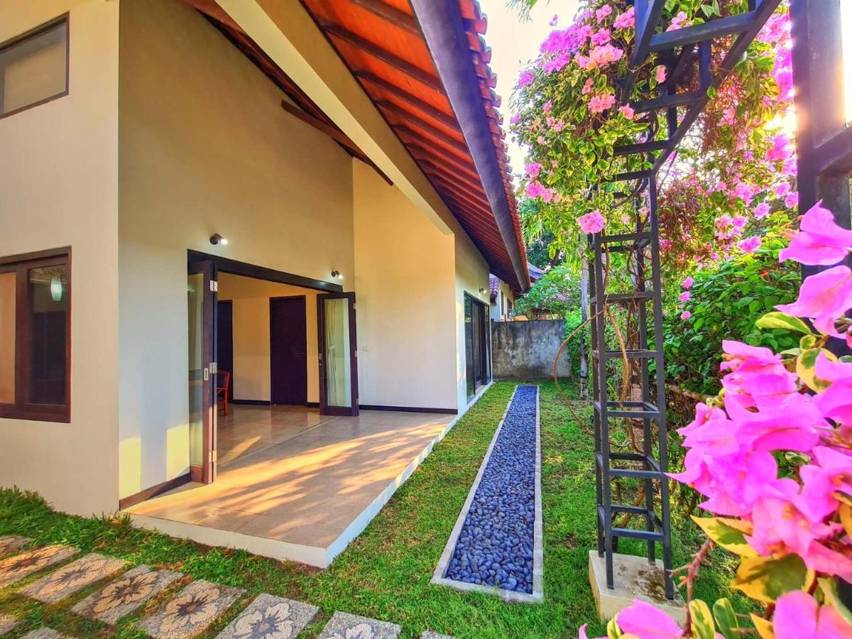 Sayang Taman Villas Sanur Esterno foto