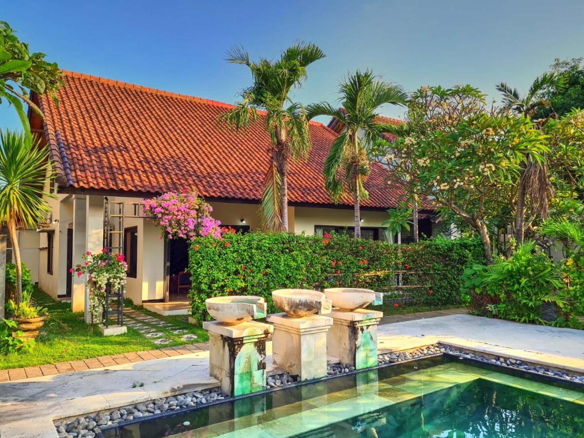 Sayang Taman Villas Sanur Esterno foto