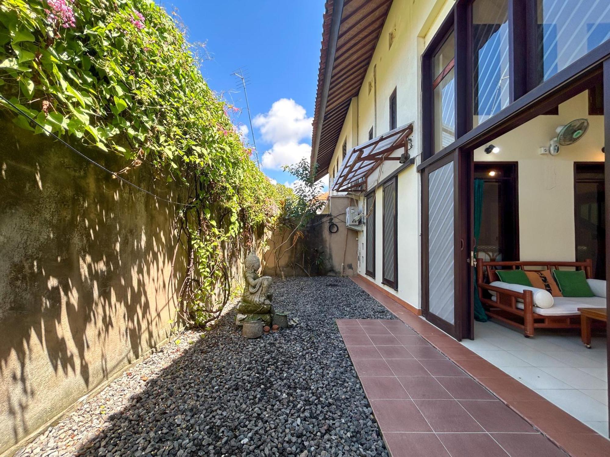 Sayang Taman Villas Sanur Esterno foto