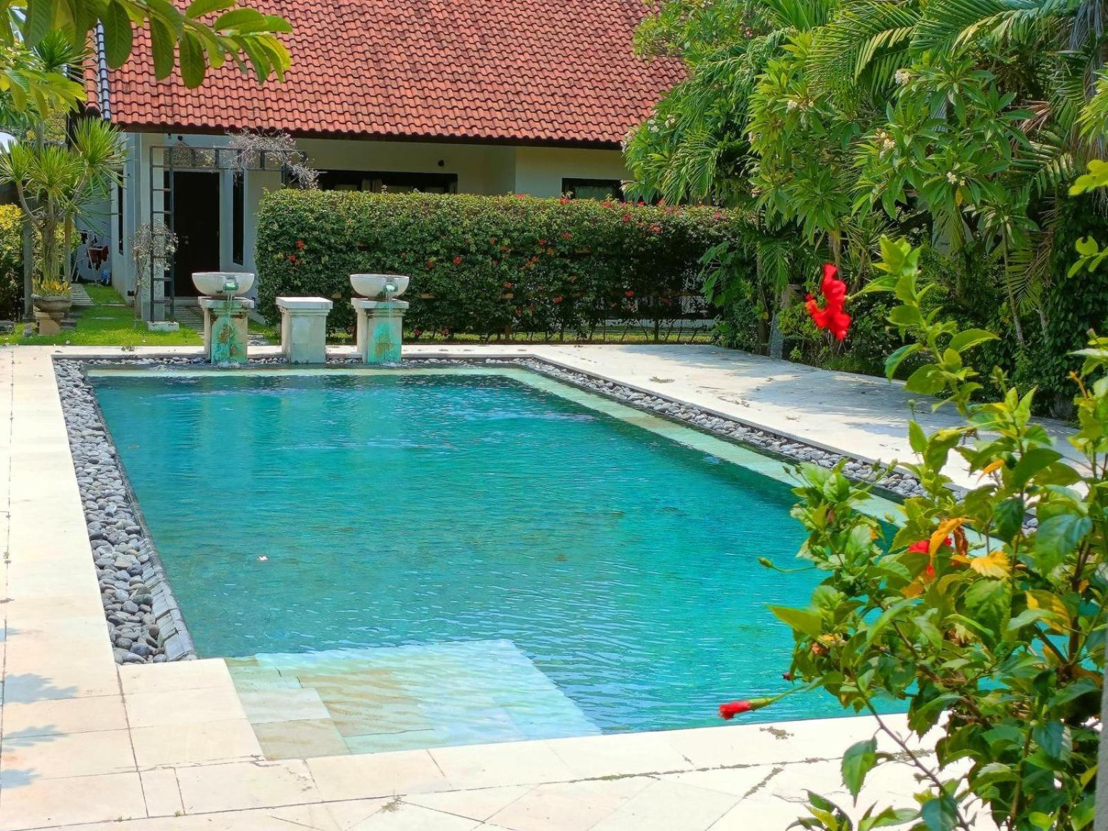 Sayang Taman Villas Sanur Esterno foto