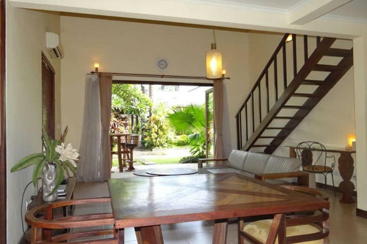 Sayang Taman Villas Sanur Esterno foto